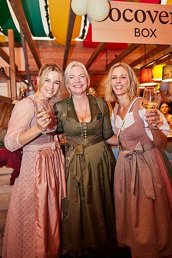 Constanze Schnitzler, Tina Krätz, Veronika Stork-Jacklbauer  beim CocoVero-Cocodrom im Hippodrom ©Foto: Lisa Viertel 
